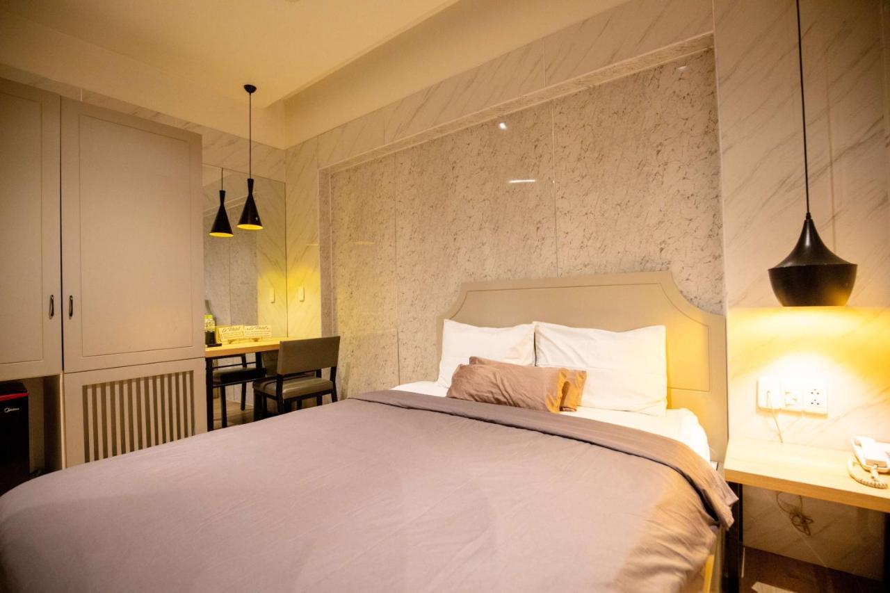 La Hotel Q10 Хошимин Екстериор снимка